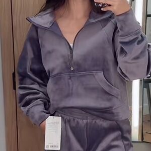 NWT LULULEMON OVERSIZED SCUBA VELVET 
NIGHTFALL FUNNEL NECK SWEATSHIRT
M/L